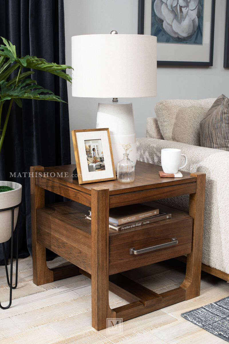Shavon Ceramic Table Lamp
