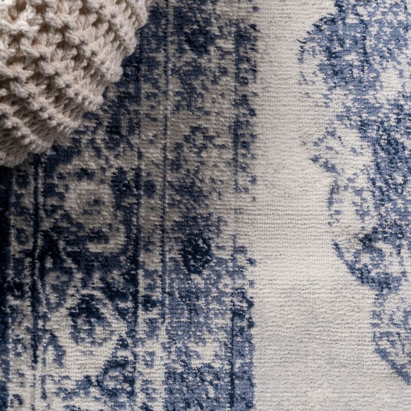 Kelly Rosalia Cottage Medallion Area Rug
