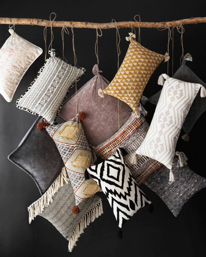 P0568 Charcoal 18"x18" Pillow