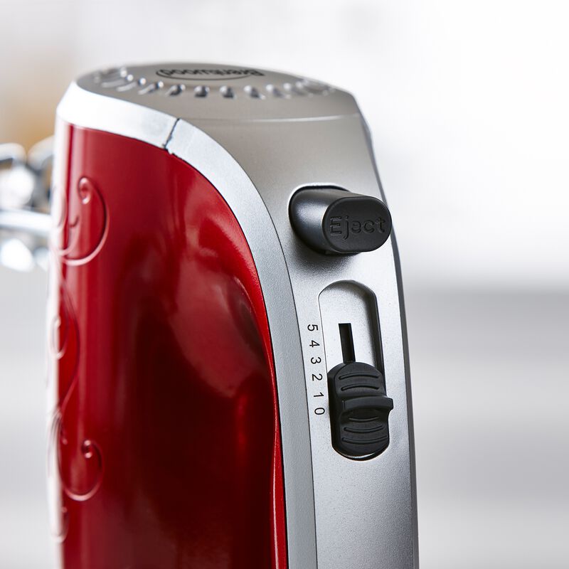 Brentwood 5 Speed Hand Mixer- Red