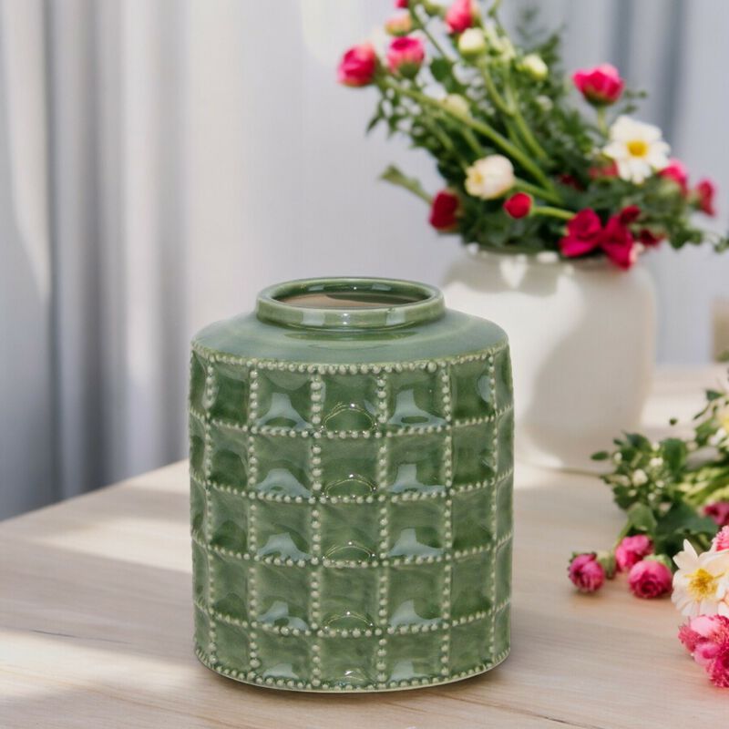 Vase – Stylish Decorative Container for Flowers and Home Accent Decor