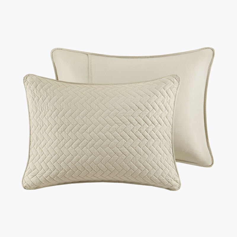 Gracie Mills Ria Solid Oversized Herringbone Quilt Set