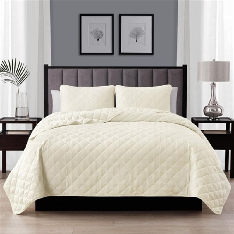 Hivvago King CAL King 3 Piece Ivory Polyester Microfiber Reversible Diamond Quilt Set