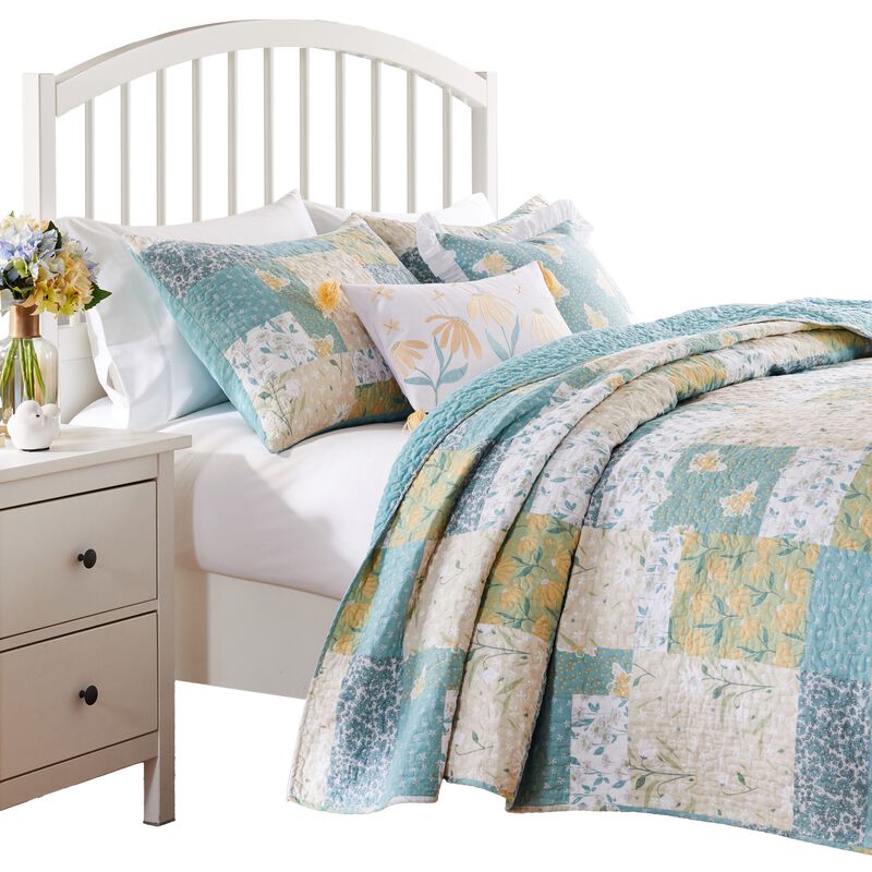 Evane 3pc King Quilt Set, Shams, Soft Floral Mist Blue and White Cotton
