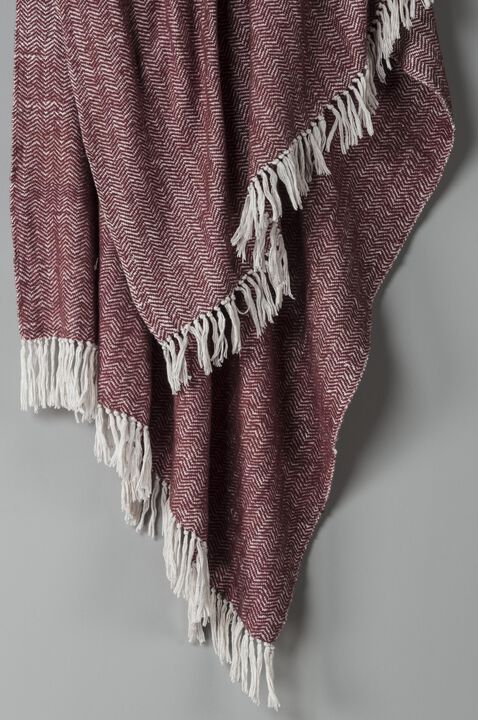 Red/Natural 50" x 60" Throw Blanket