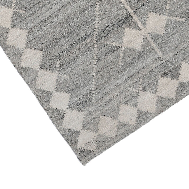 Rylie 5 x 8 Indoor Outdoor Area Rug, Handwoven Polyester, Gray Geometric - Benzara