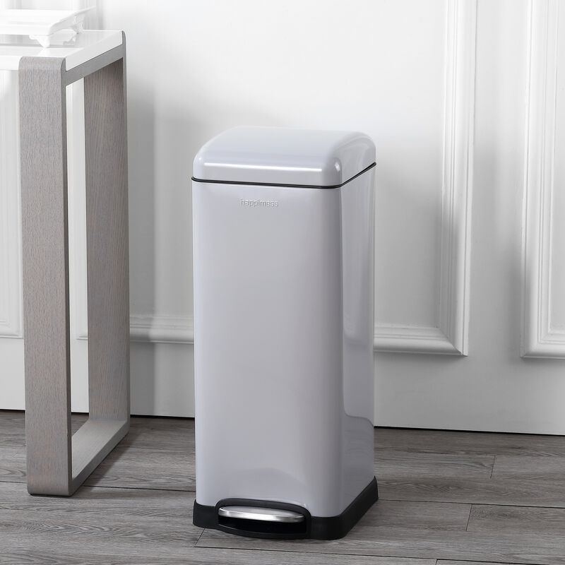 Betty Retro Step-Open Trash Can with Liners