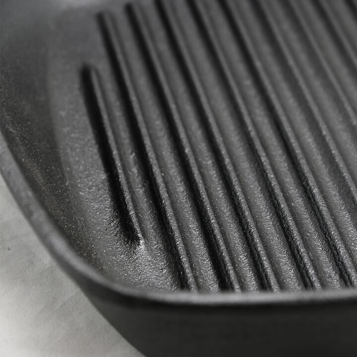 General Store Addlestone 10 inch Square Preseasoned Cast Iron Grill Pan