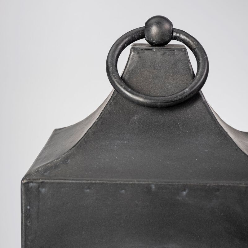 Ina Short Candleholder Lantern