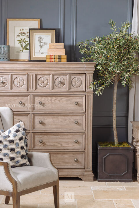 Kingsbury Master Chest