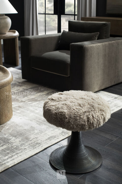 Kira Stool