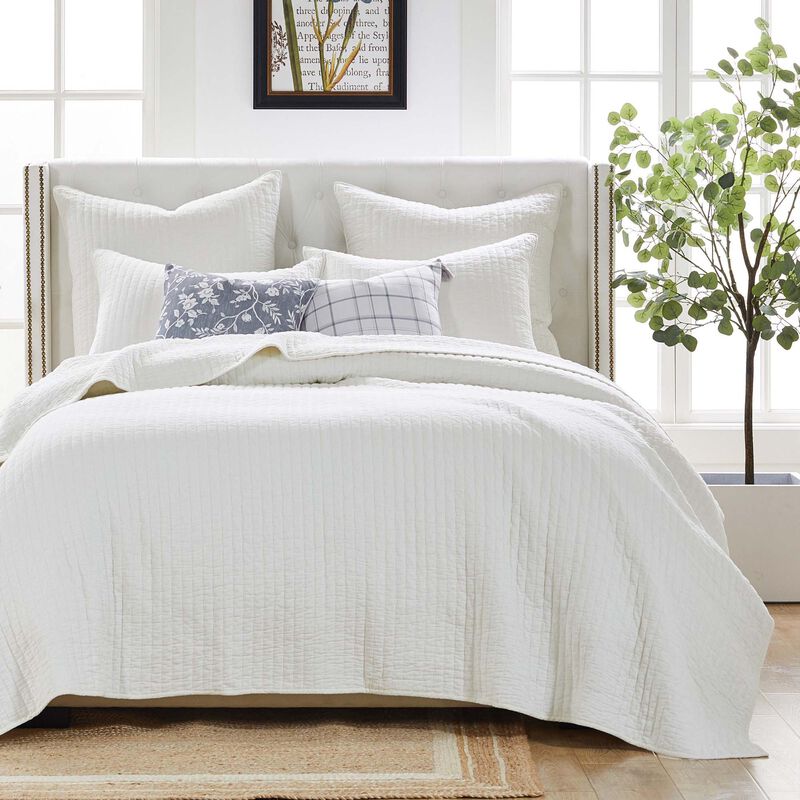 Greenland Home Fashions Monterrey Finely Stitched Quilt Set Classic Solid Color