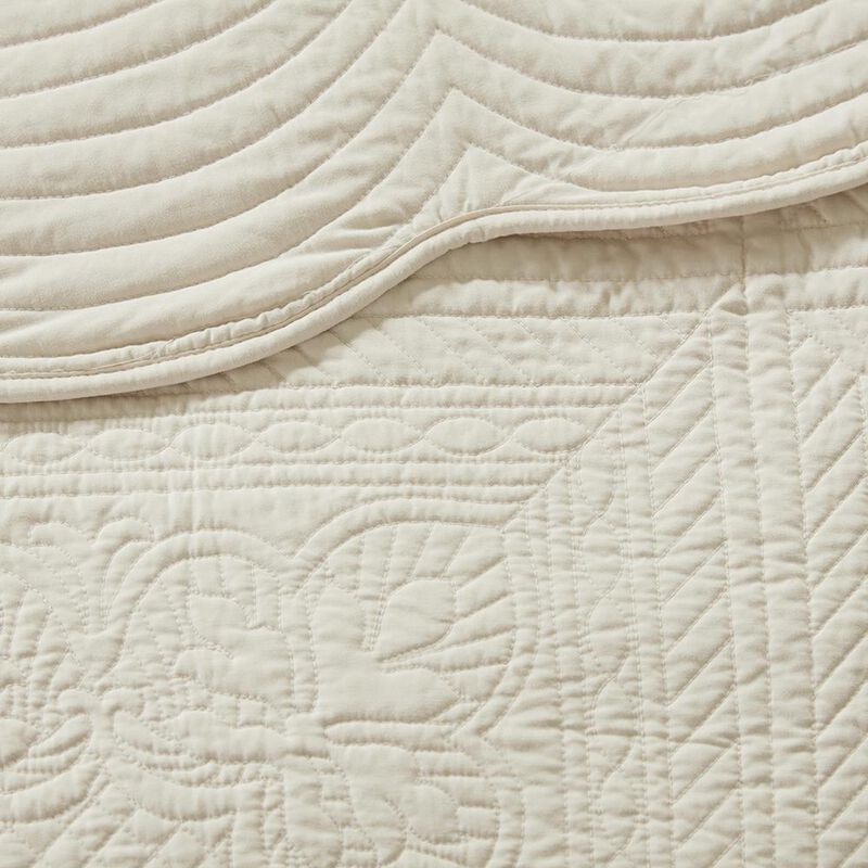 Belen Kox Scalloped Edge Coverlet Set, Belen Kox