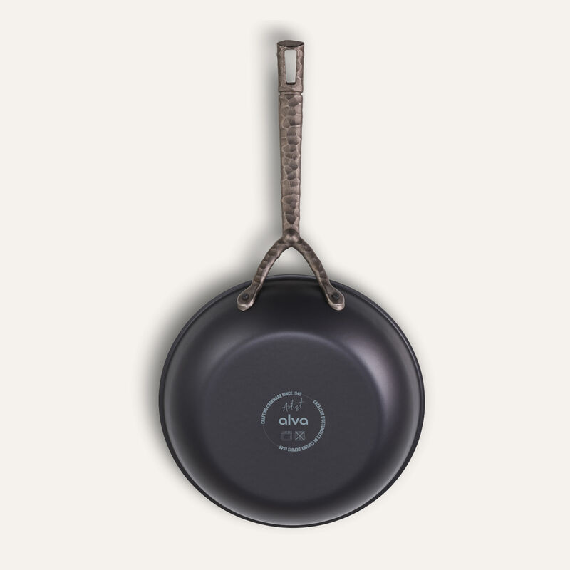Alva Artist Carbon Steel Pan Pre-Seasoned with Natural Mineral Oil, Non Toxic Hammered Carbon Steel Nonstick Frying Pan Skillet for Searing Steak, Compatible with All Stovetops & Induction Safe