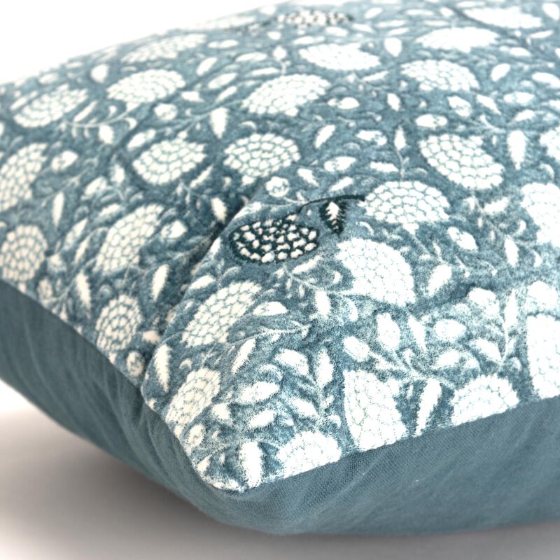 T20020 Pillow