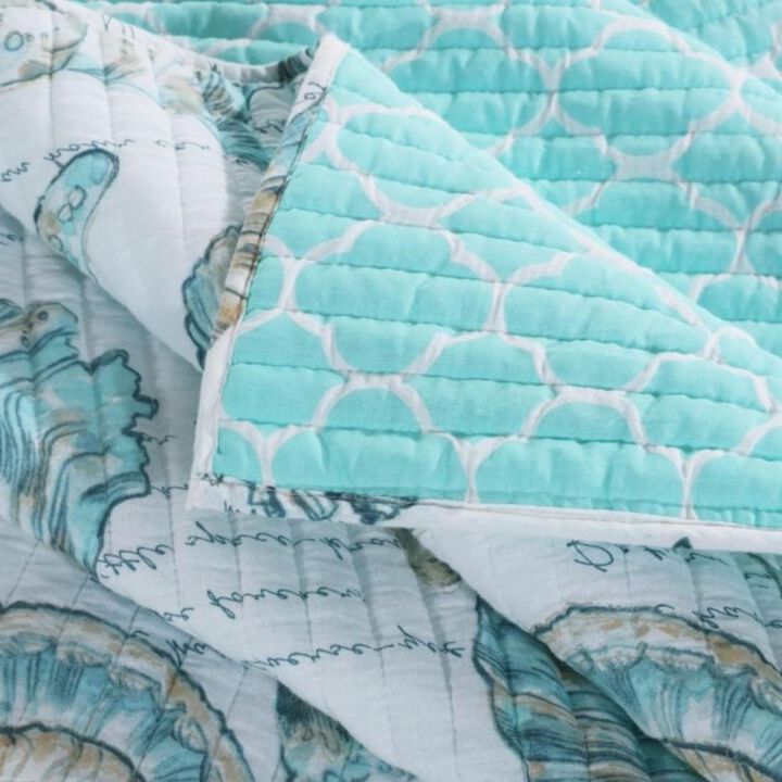 Hivvago Full / Queen Coastal Seashells White Teal 3 Piece Polyester Reversible Quilt Set