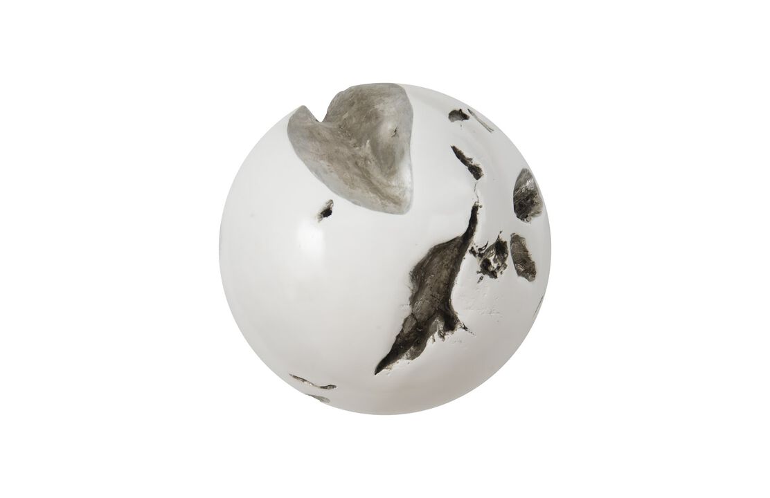 Cast Root Wall Ball Medium