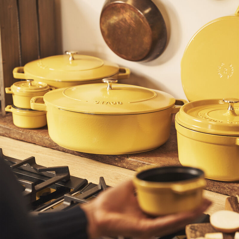 Staub Cast Iron 6.25-qt Shallow Oval Dutch Oven - Citron