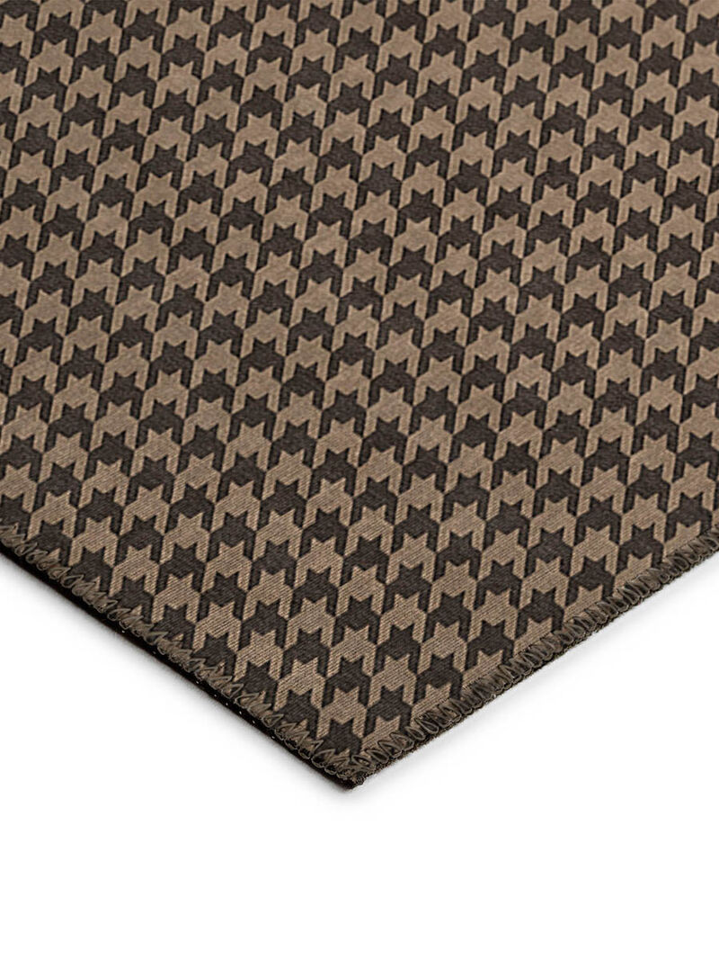 Hinton HN1 Chocolate 3' x 5' Rug