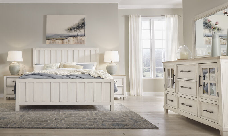 Shaybrock King Panel Bed