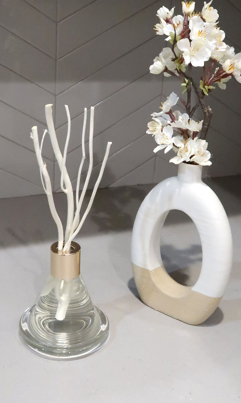 Clear Cone Shaped Reed Diffuser With Tray, "Zen Tea" Scent