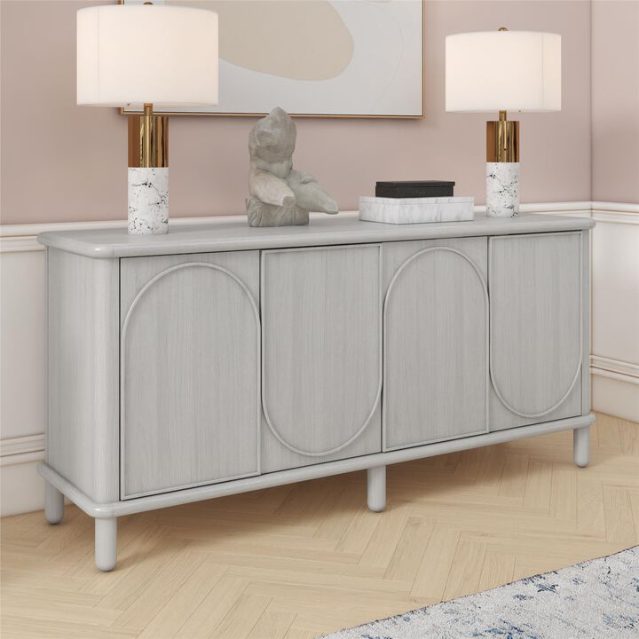 Selena Credenza