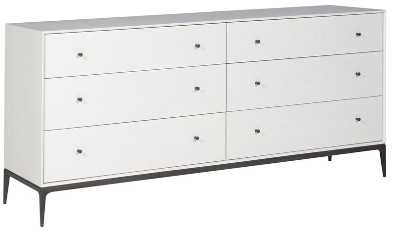 Essence Dresser