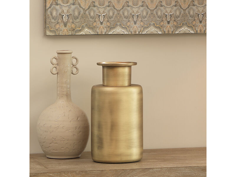 Babar Vase