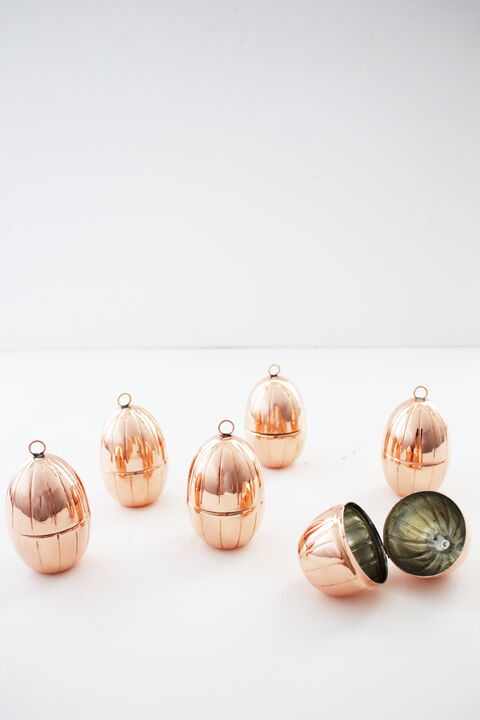 Coppermill Kitchen Vintage Inspired Fluted Egg Ornament Set/4