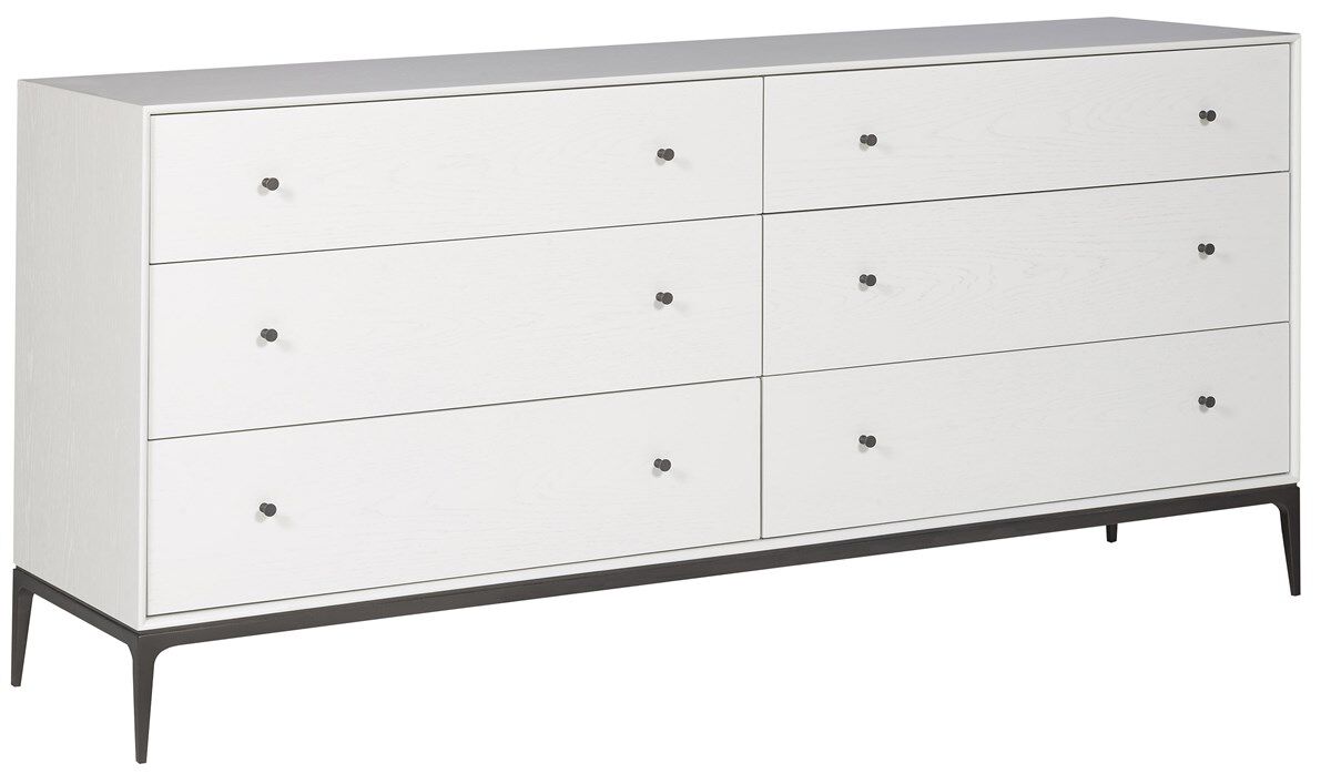 Essence Dresser