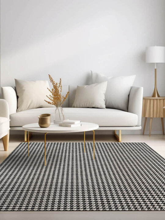 Hinton HN1 Black 3' x 5' Rug