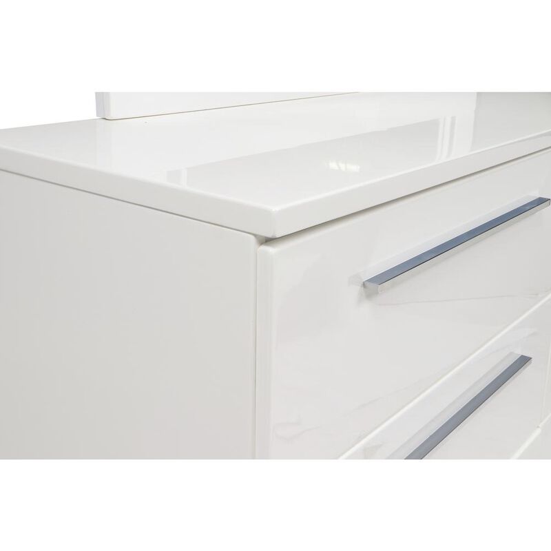 New Classic Furniture Furniture Sapphire Wood 6-Drawer Dresser in White