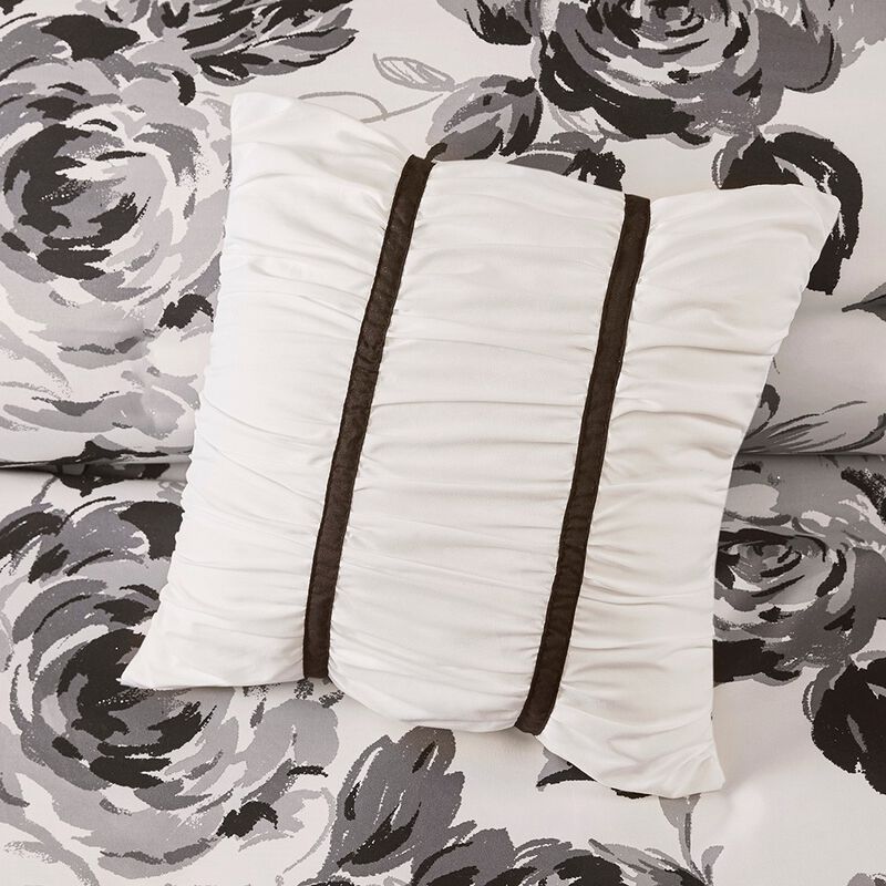 Gracie Mills Marshall Elegant Floral Print Microfiber Duvet Cover Set