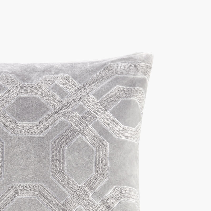 Gracie Mills Gerard Japanese Braiding Square Decor Pillow
