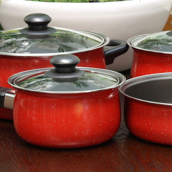 Casselman 7 piece Cookware Set in Red with Bakelite Snow Handle