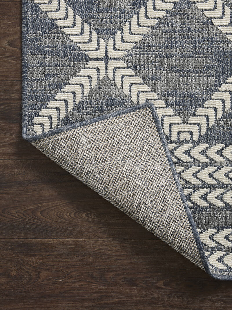 Rainier RAI05 Denim/Ivory 3'11" x 5'11" Rug