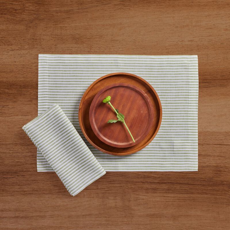 Solino Home 100% Pure Linen Cloth Napkins 20 x 20 Inch Set of 4 Dinner Napkins | Narrow Stripe