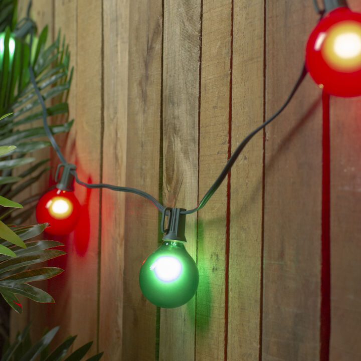 15-Count Red and Green G50 Globe Christmas Light Set  13.5 ft Green Wire