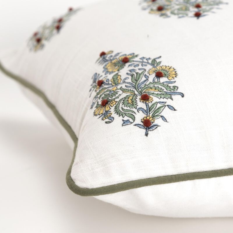 T19718 Pillow