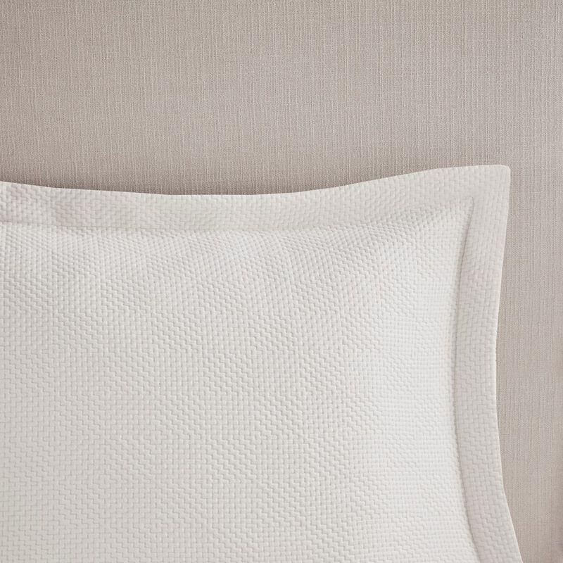 Gracie Mills Derick 3-Piece Cotton Matelasse Coverlet Set