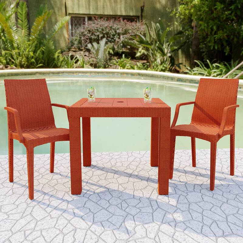 LeisureMod Weave Mace Indoor/Outdoor Chair (With Arms) in Green