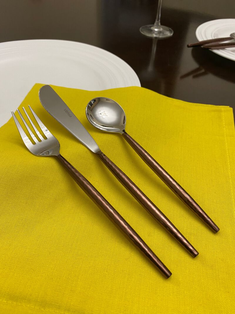 Hammered Stainless Steel Flatware 18-Piece Set (Dinner knives, Dinner Forks, Soup Spoons)