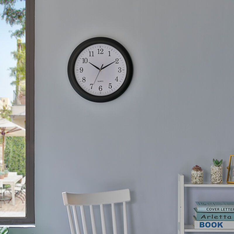 13.75 Inch Plastic Red Round Battery Operated Simple Modern Wall Clock - Office, Classroom, Living Room, Dining Room, Bedroom and Kitchen Wall Decor