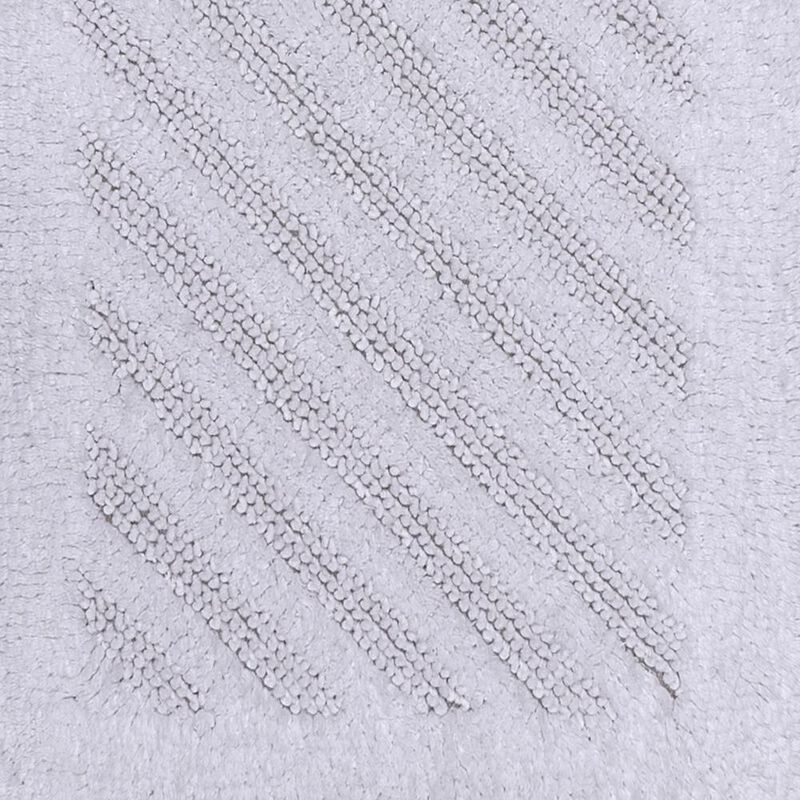 Knightsbridge Shooting Star 220 GSF Reversible Bath Rug 24 x 40 - White