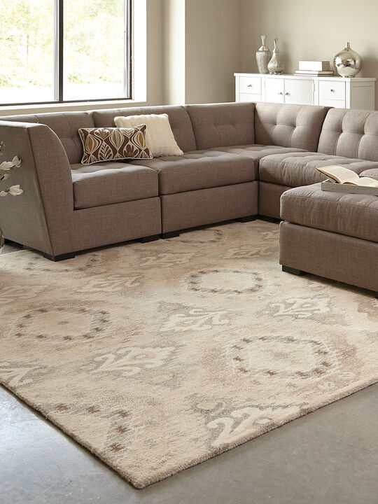Anastasia 3'6" x 5'6" Sand Rug