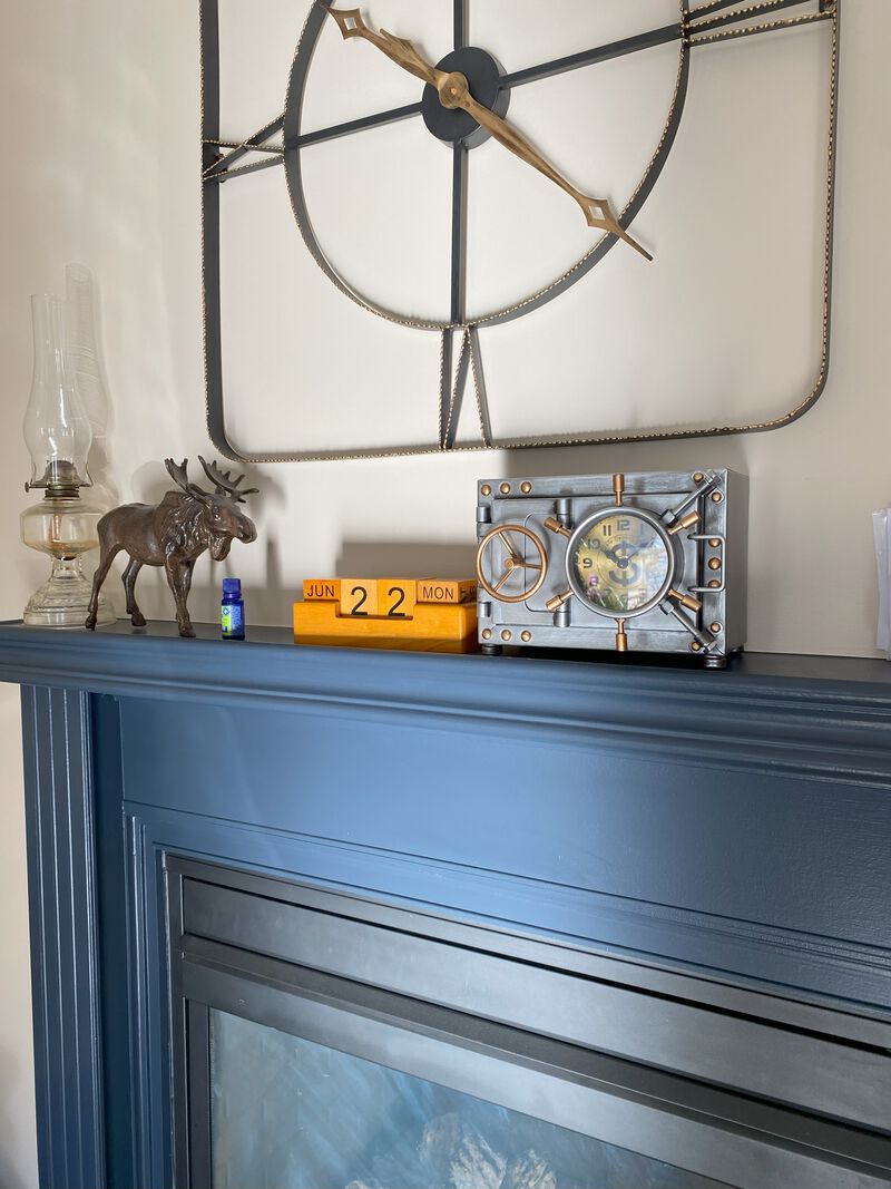SilverTable clock with Piggy Bank