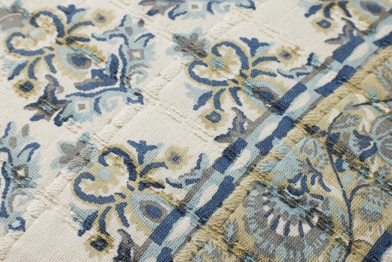 PLL0114 Blue/Multi 22''x22'' Down Pillow