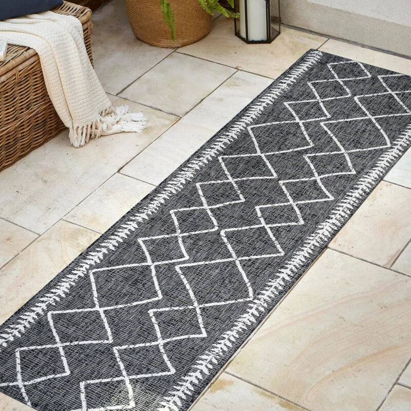 Derya Tribal Diamond Trellis Indoor/Outdoor Area Rug