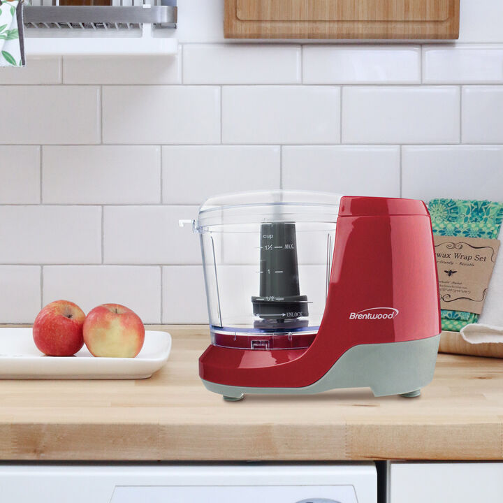 Brentwood 1.5 Cup Mini Food Chopper in Red