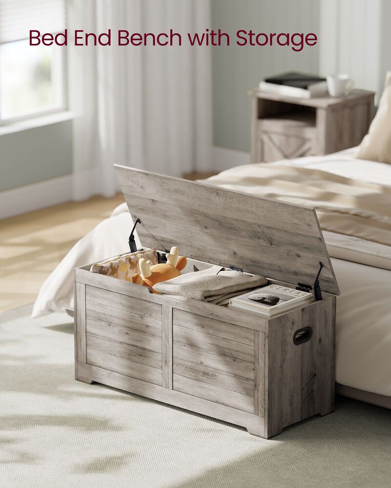 Storage Chest with 2 Safety Hinges